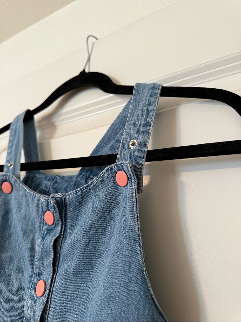 Girls Denim Pinafore Dress with Pink Buttons and Floral Embroidered Pockets - Picture 5 of 7